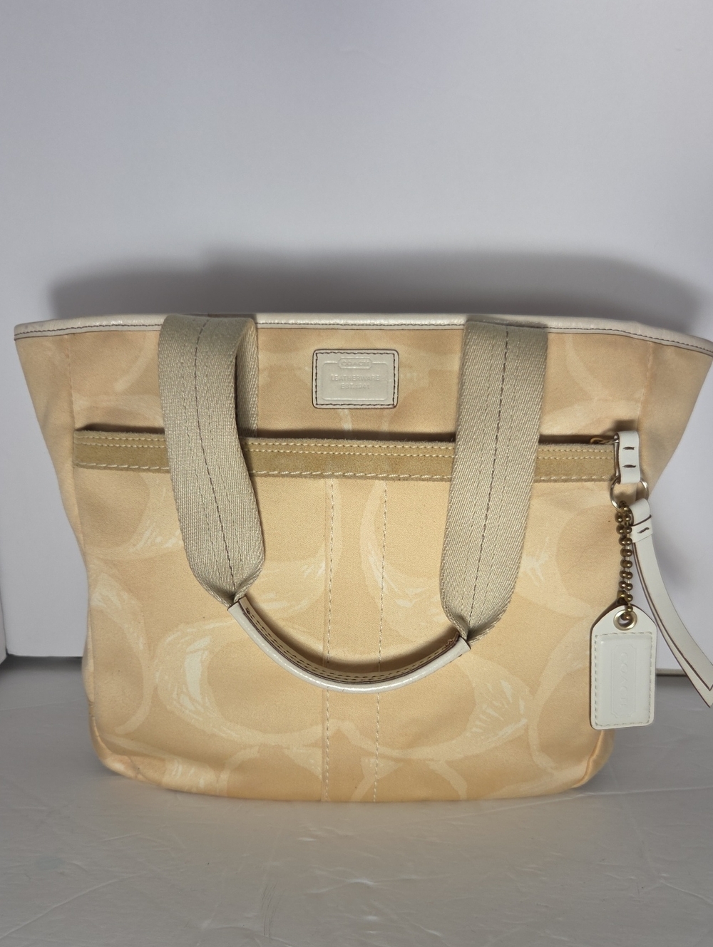 Coach Beige Signature Hampton Tote with Leather Tag